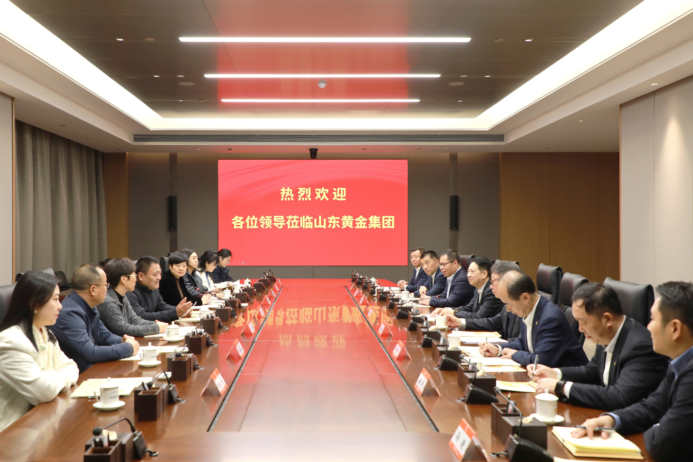 李航會見渭南市委常委、統戰部部長張輝一行